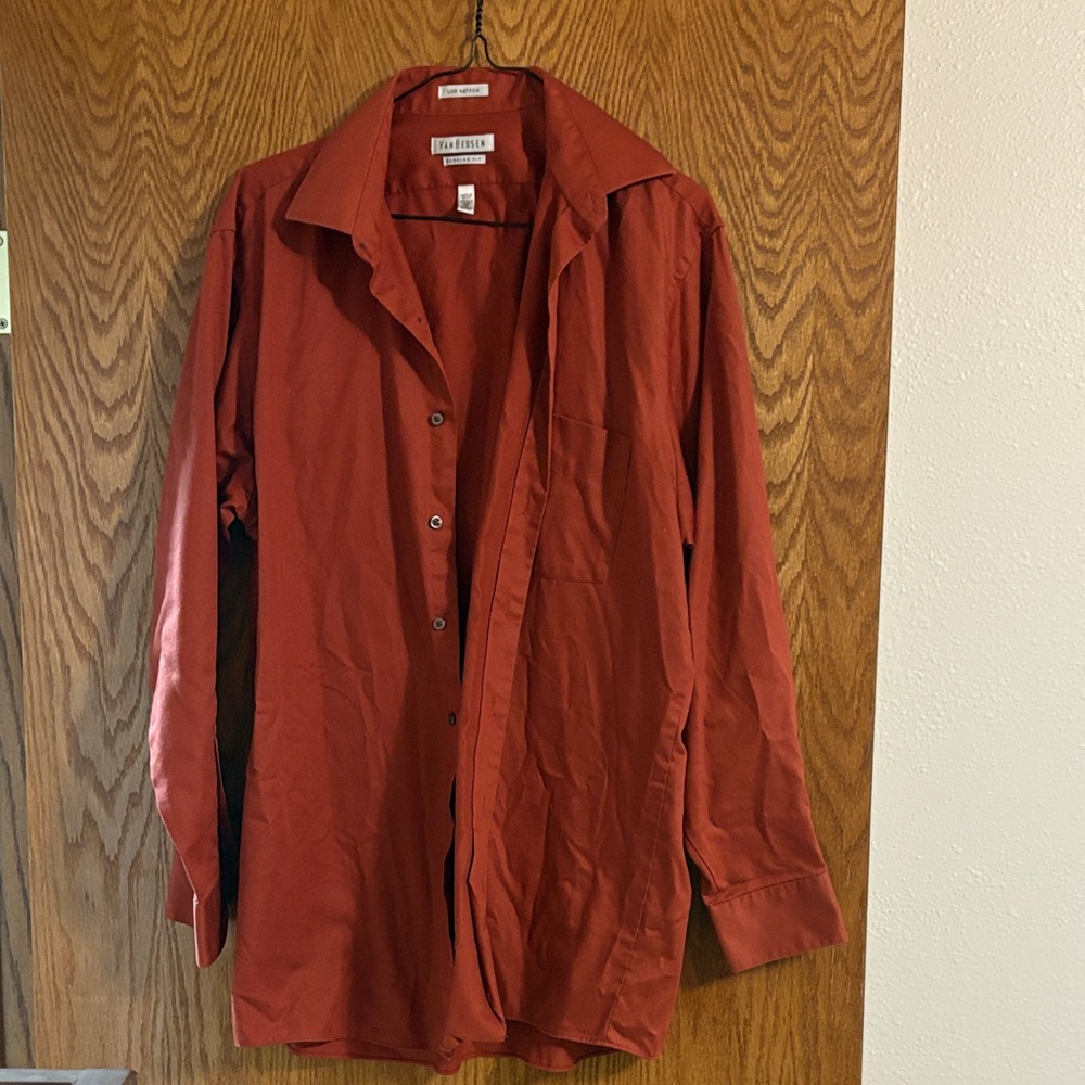 Van Heusen Men’s Rust Button-Up Shirt